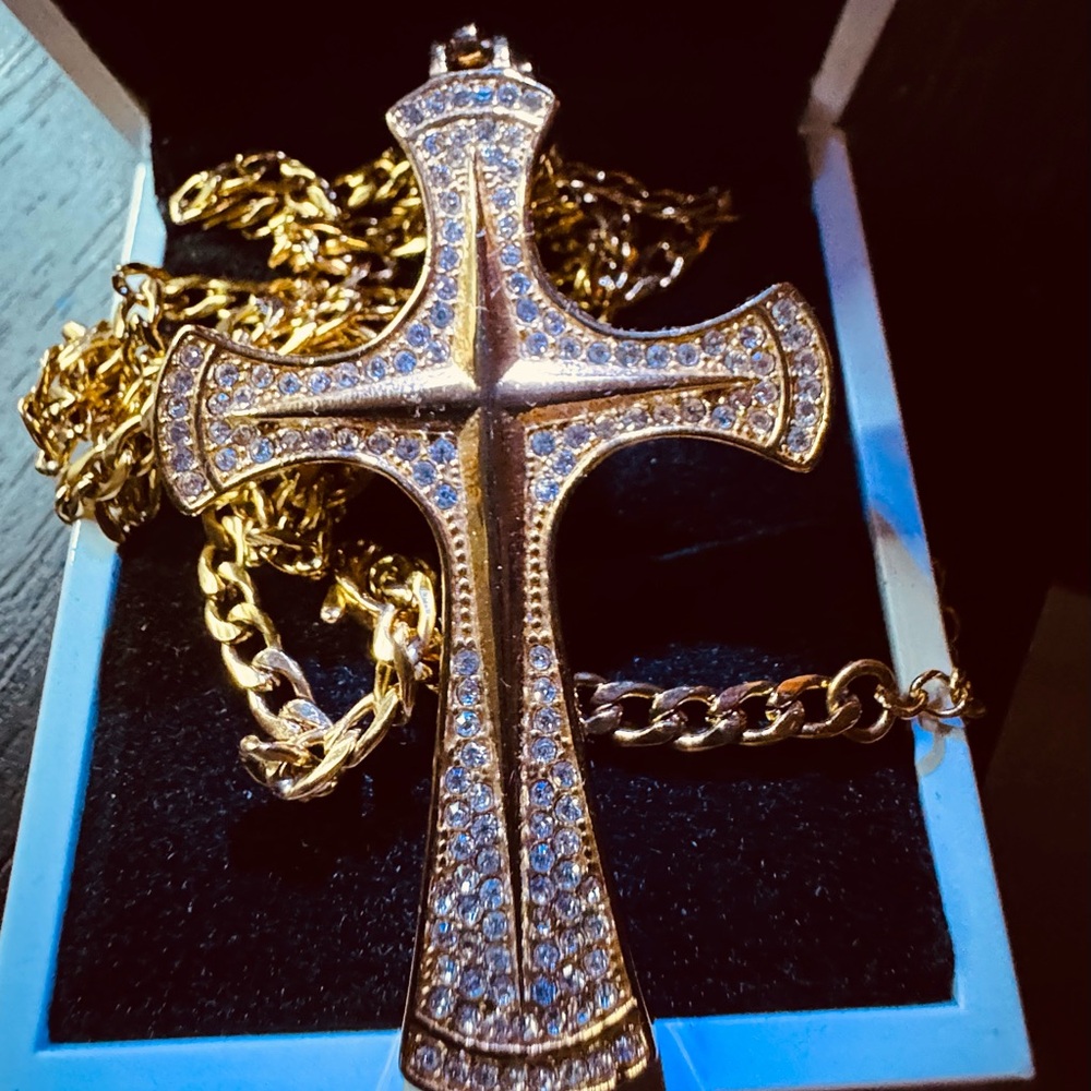 New Gold Cross Pendant with Chain
